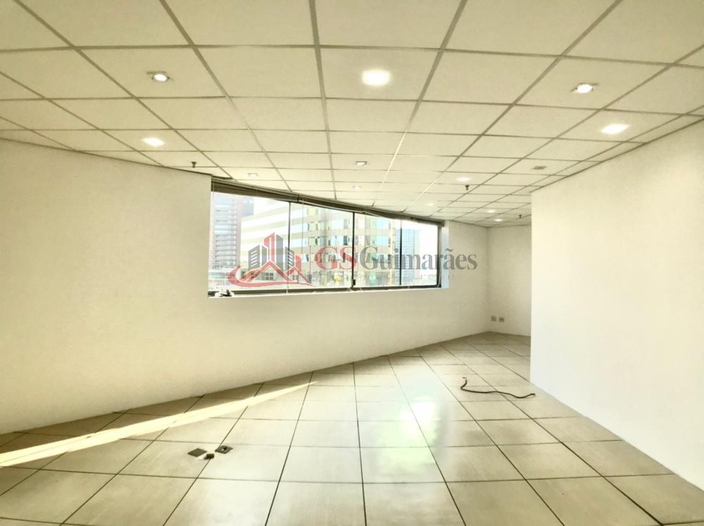 Sala Comercial 60m²R$ 2.500,00 18 do forte Alphaville