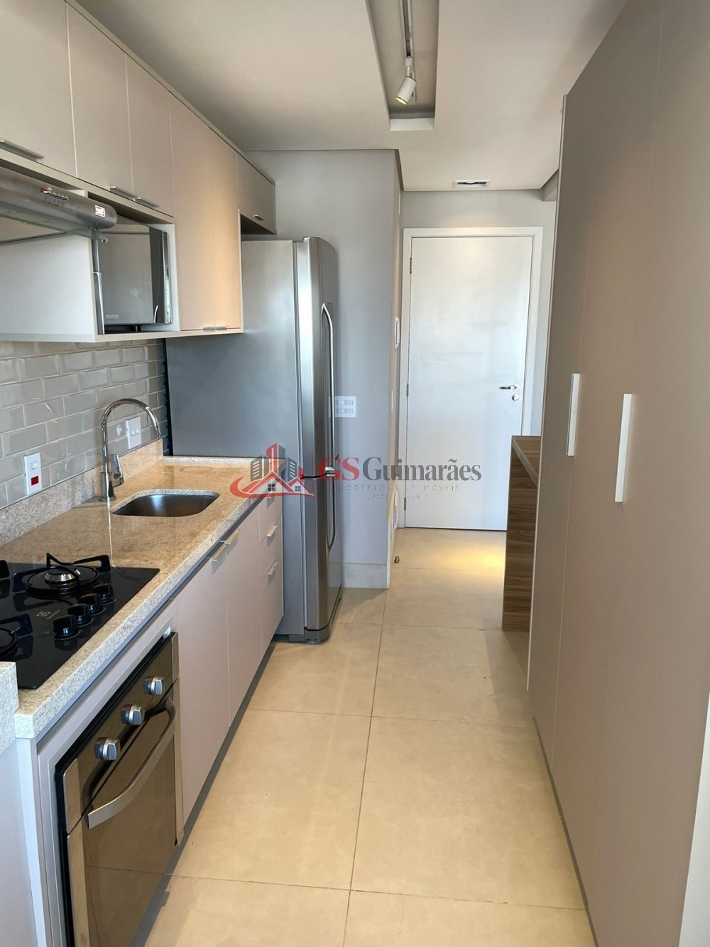Alugue no Glass Alphaville todo Mobiliado completo 144m²