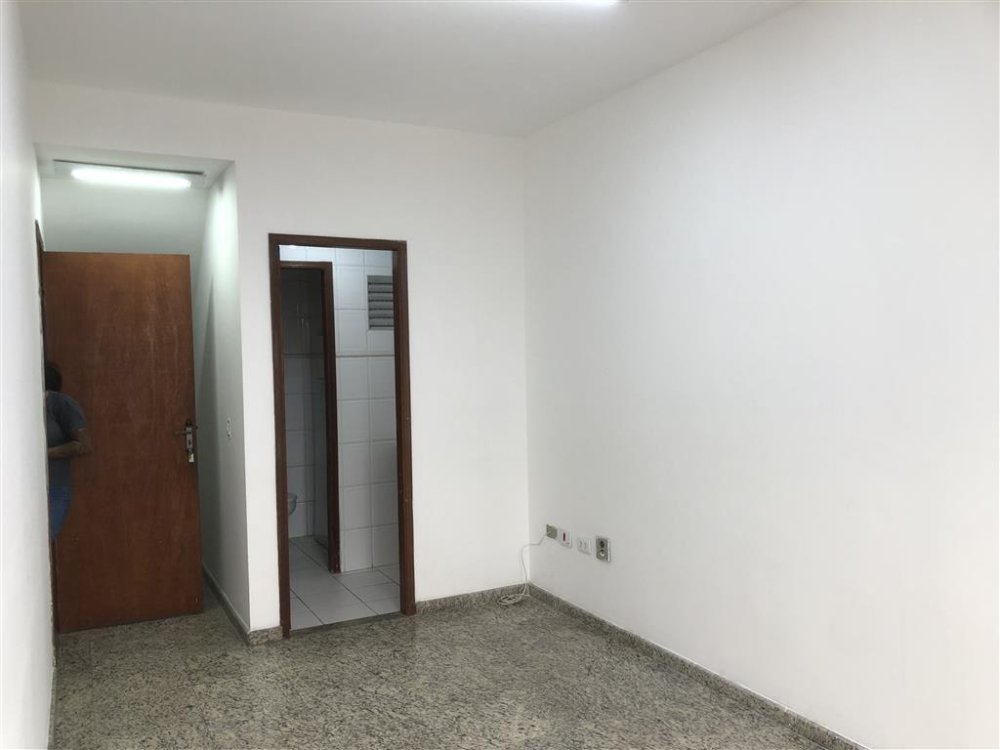 Conjunto Comercial - Aluguel - Condomnio Centro Comercial Alphaville - Barueri - SP